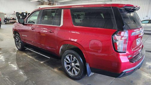 2024 Chevrolet Suburban LT