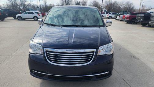 2013 Chrysler Town & Country Touring-L