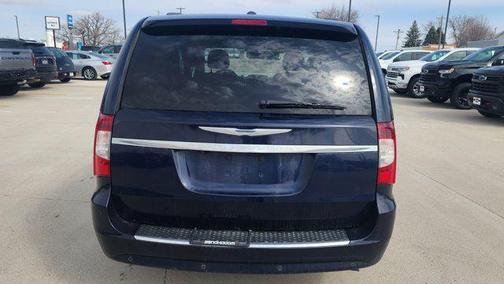 2013 Chrysler Town & Country Touring-L