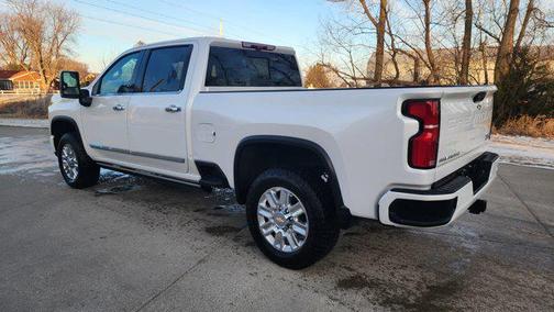 2025 Chevrolet Silverado 3500 High Country