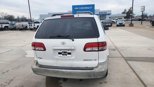 2002 Toyota Sienna LE