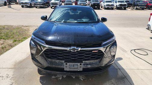 Mosaic Black Metallic 2025 Chevrolet Trax FWD 2RS