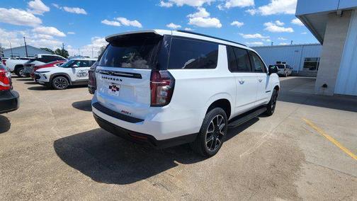 Summit White 2024 Chevrolet Suburban RST