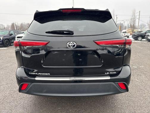2023 Toyota Highlander LE