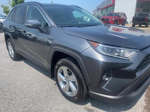 2021 Toyota RAV4 Hybrid XLE Premium