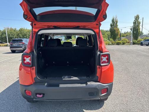2017 Jeep Renegade Trailhawk