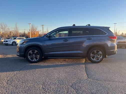 2017 Toyota Highlander Limited Platinum
