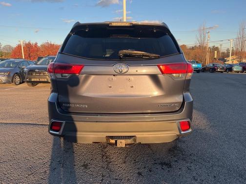 2017 Toyota Highlander Limited Platinum