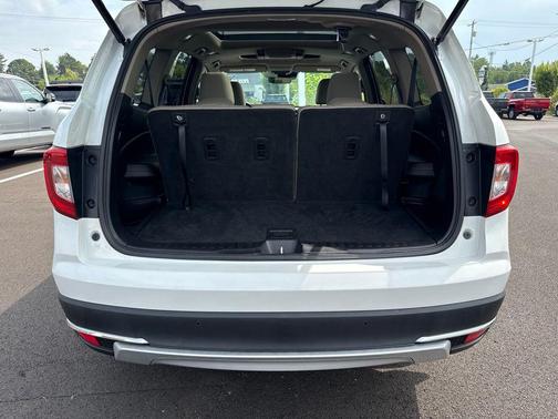 Platinum White Pearl 2022 Honda Pilot AWD Elite