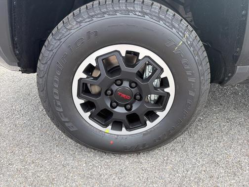 2025 Toyota Tacoma TRD Off-Road