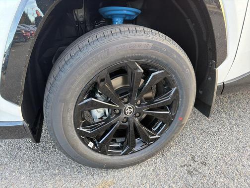 2025 Toyota RAV4 Hybrid SE