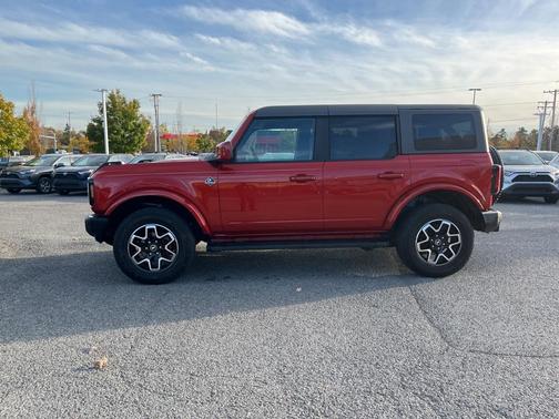 2023 Ford Bronco Outer Banks