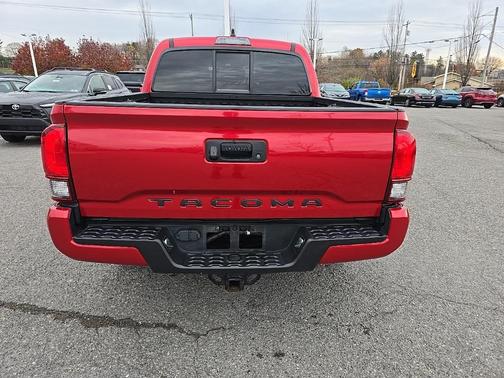 2022 Toyota Tacoma SR