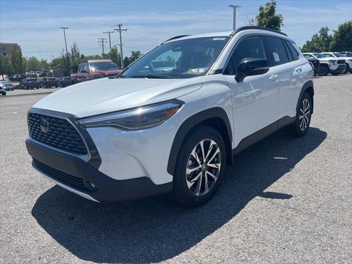 2025 Toyota Corolla Cross XLE