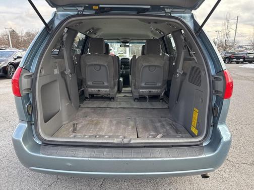 2009 Toyota Sienna LE