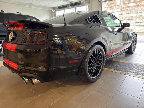 2013 Ford Shelby GT500 Base