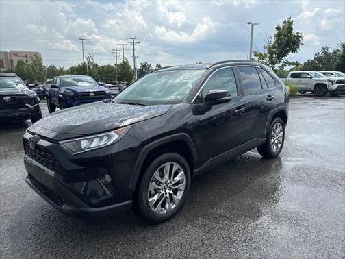 2020 Toyota RAV4 XLE Premium