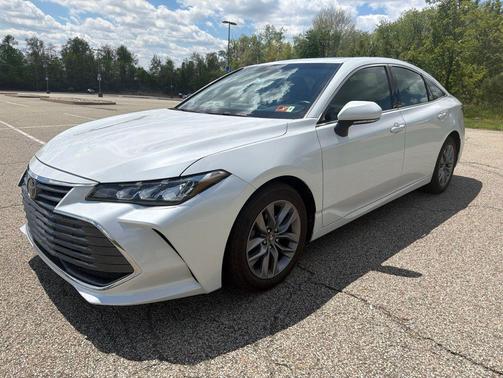Wind Chill Pearl 2020 Toyota Avalon XLE
