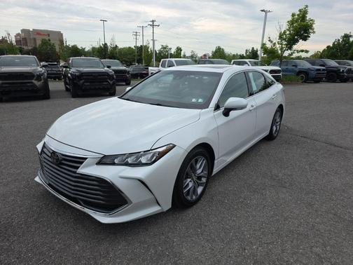 Wind Chill Pearl 2020 Toyota Avalon XLE
