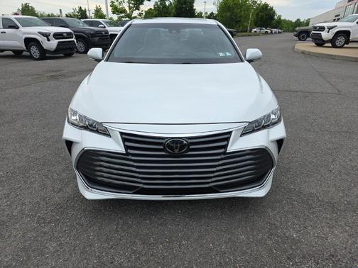 Wind Chill Pearl 2020 Toyota Avalon XLE