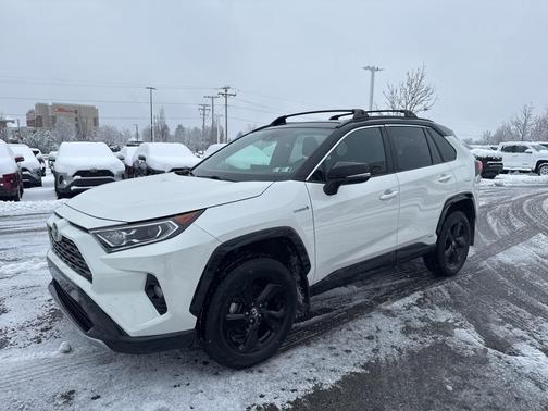 2021 Toyota RAV4 Hybrid SE