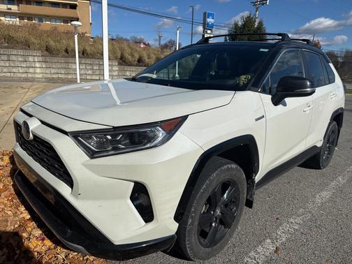 2021 Toyota RAV4 Hybrid SE