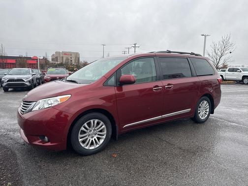 2015 Toyota Sienna XLE