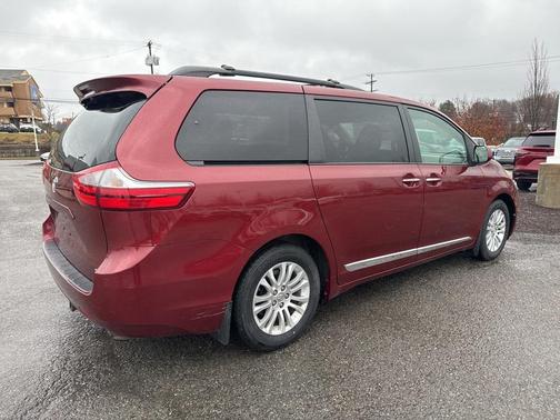 2015 Toyota Sienna XLE