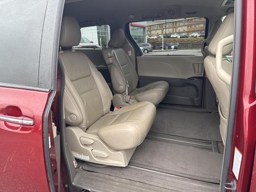 2015 Toyota Sienna XLE