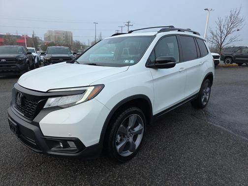 White Diamond Pearl 2019 Honda Passport Touring