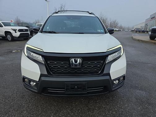 White Diamond Pearl 2019 Honda Passport Touring