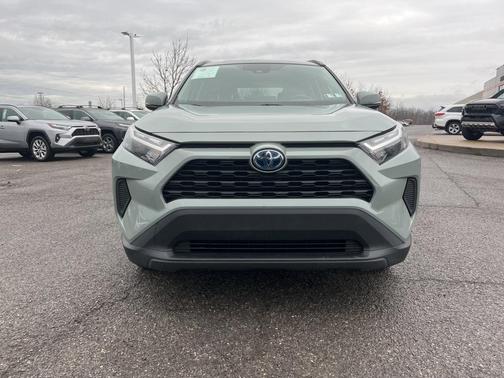2022 Toyota RAV4 Hybrid XLE