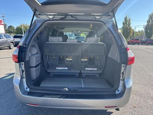 2015 Toyota Sienna LE