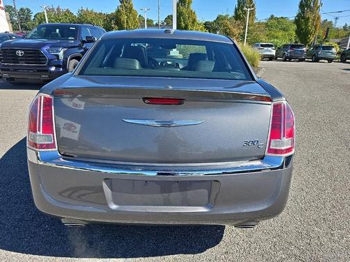 2011 Chrysler 300C Base