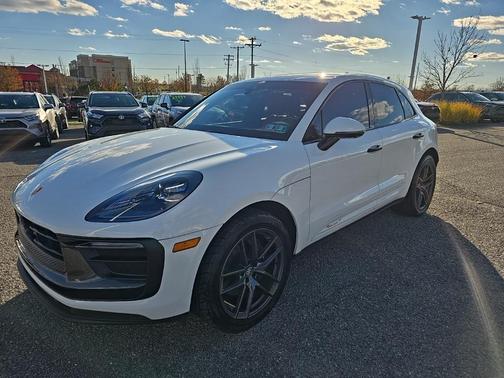 2023 Porsche Macan T