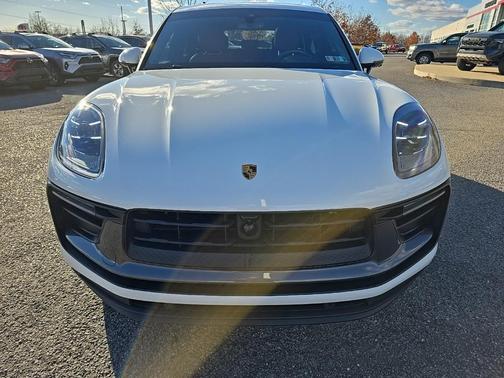 2023 Porsche Macan T