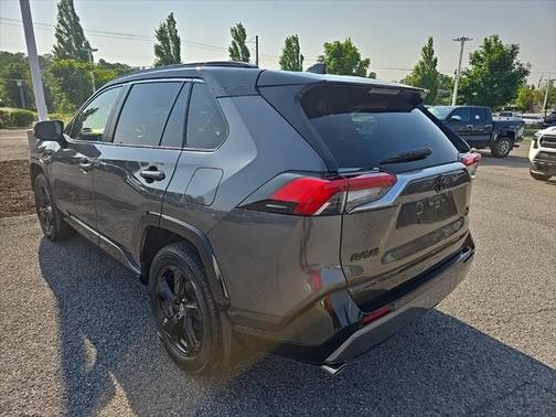 2020 Toyota RAV4 Hybrid SE