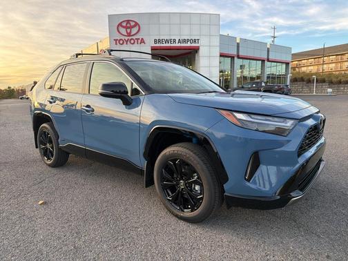 2025 Toyota RAV4 Hybrid SE