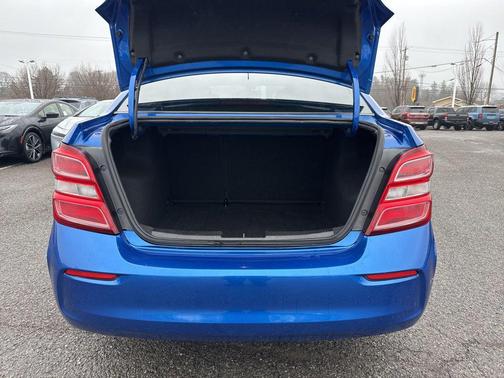 2020 Chevrolet Sonic FWD Sedan LT