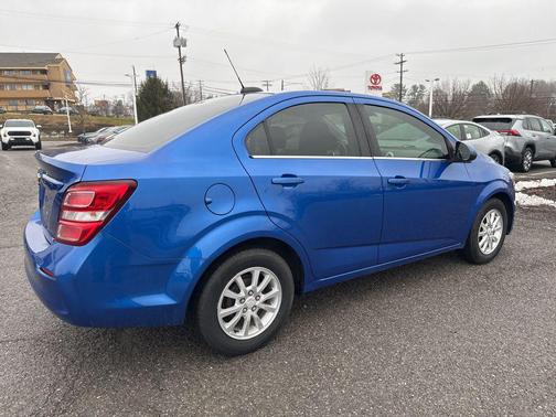2020 Chevrolet Sonic FWD Sedan LT