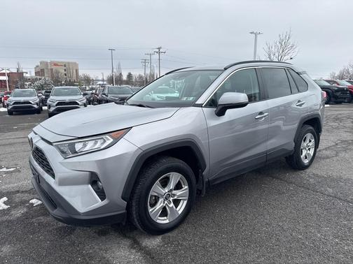 2020 Toyota RAV4 XLE