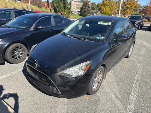 2017 Toyota Yaris iA Base