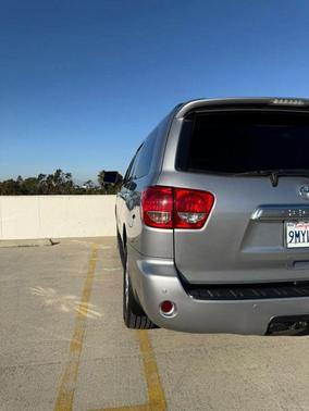 2011 Toyota Sequoia Platinum