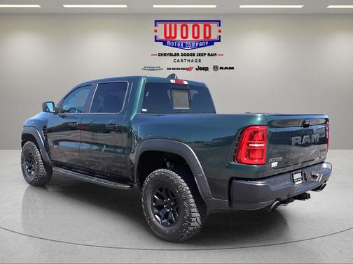 Serrano Red 2026 RAM 1500 RHO