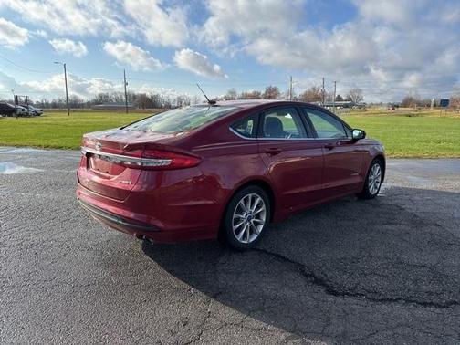 2017 Ford Fusion Hybrid SE