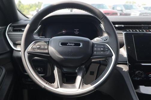 2025 Jeep Grand Cherokee Laredo X