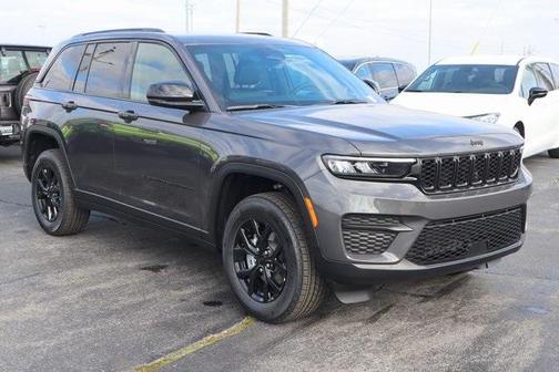 2025 Jeep Grand Cherokee Laredo