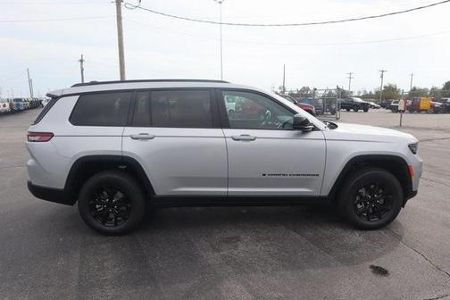 2025 Jeep Grand Cherokee L Laredo
