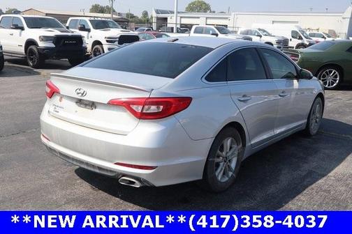 2016 Hyundai SONATA SE