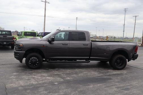 Granite Crystal Clearcoat Metallic 2026 RAM 3500 Laramie